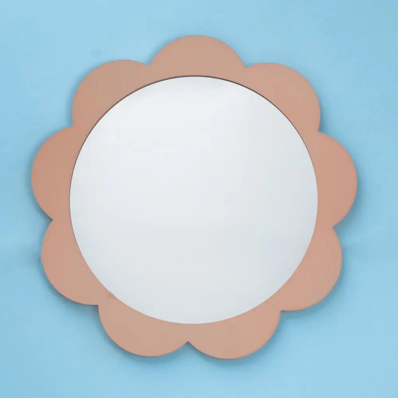 Moldura com espelho decorativo de parede com flores em MDF